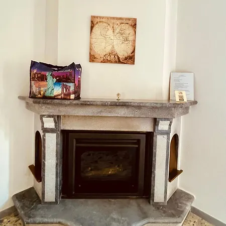 La Casa Di Carmela E Francesco 3* 마라테아